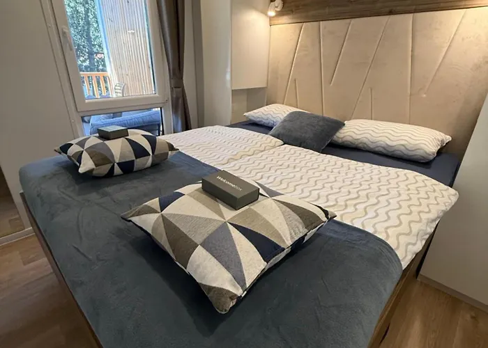 Mobile Loren Биоград-на-Мору