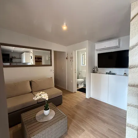 Mobile Loren Camping Biograd Na Moru